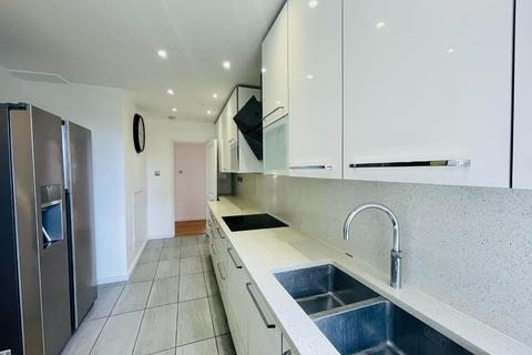 3 bedroom apartment to rent, Stanford Road, Kensington W8