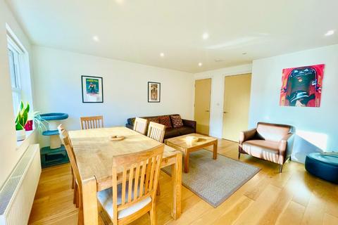 2 bedroom apartment for sale, Sutherland Road, West Ealing W13
