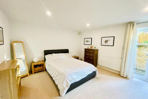 2 bedroom apartment for sale, Sutherland Road, West Ealing W13