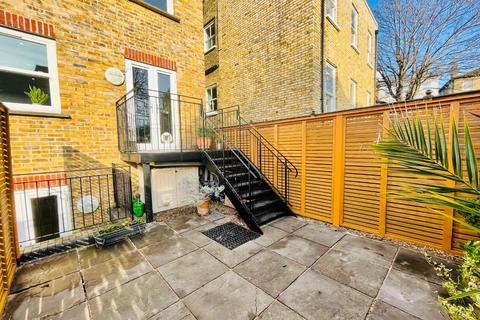 2 bedroom apartment for sale, Sutherland Road, West Ealing W13