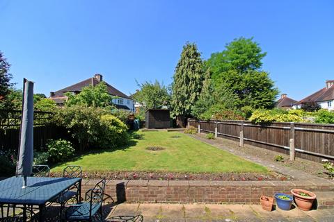 44 Greenways, Beckenham, BR3 3NQ