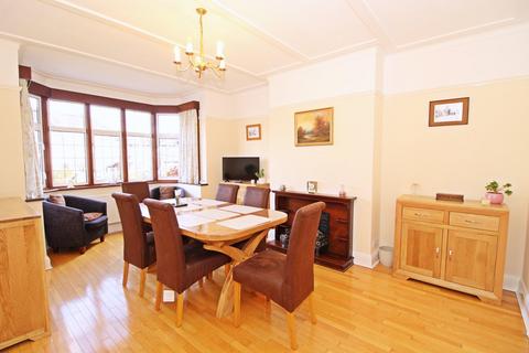 44 Greenways, Beckenham, BR3 3NQ
