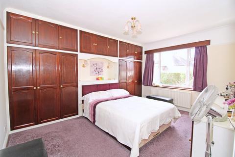44 Greenways, Beckenham, BR3 3NQ