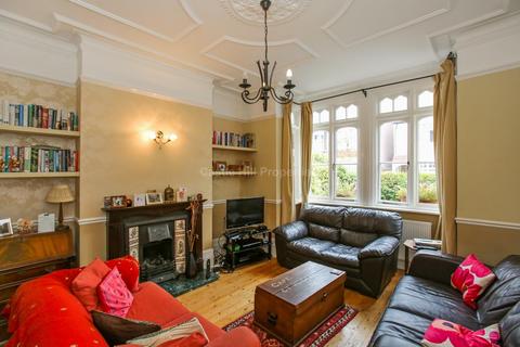 51 Milton Road, London, W7 1LQ