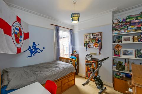 51 Milton Road, London, W7 1LQ