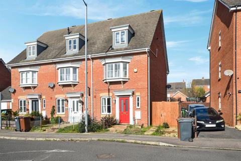 3 bedroom townhouse for sale, Boughton Road, Corby NN18
