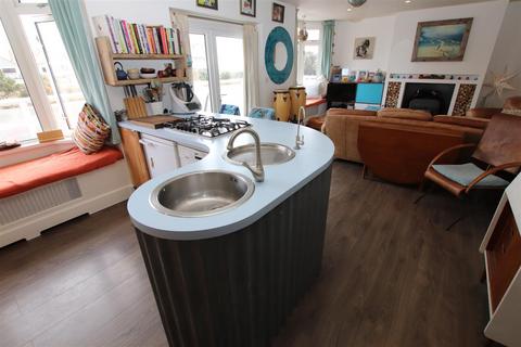 3 bedroom apartment for sale, Portman Crescent, Bournemouth