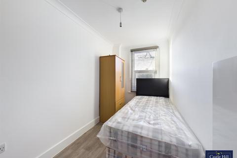 House share to rent - The Avenue, West Ealing W13