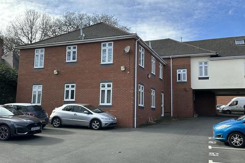 2 bedroom apartment for sale, The Blundells, Kenilworth  * GREAT LOCATION *