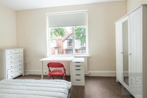 4 bedroom semi-detached house for sale, Rolleston Drive, Nottingham NG7