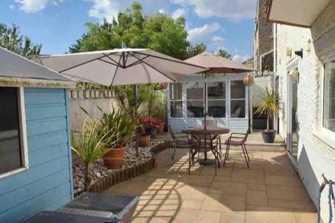 23 Portman Crescent, Bournemouth, BH5 2ER