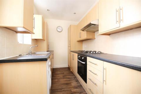 2 bedroom flat to rent, Simonside Terrace, Newcastle Upon Tyne NE6