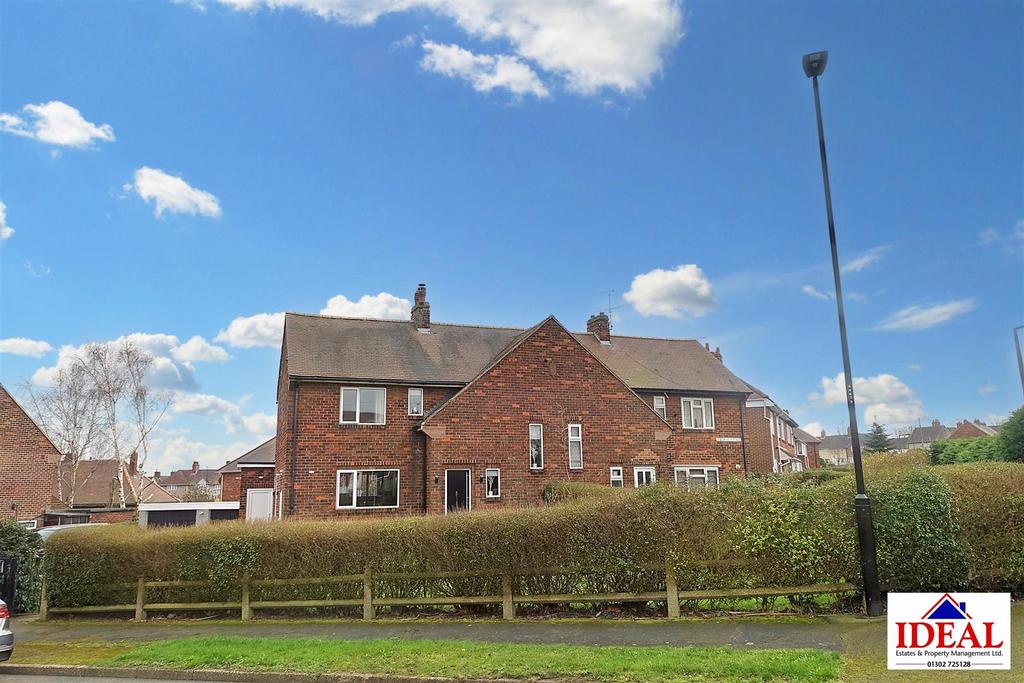 Osborne Avenue, Woodlands, Doncaster 3 bed semidetached house for sale