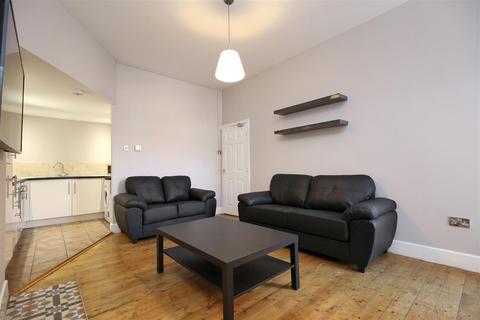 3 bedroom flat to rent, Glenthorn Road, Newcastle Upon Tyne NE2