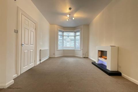69 Hampton Road, Scarborough, YO12 5PX