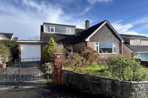 4 bedroom detached bungalow for sale, Saxon Avenue, Exeter EX4