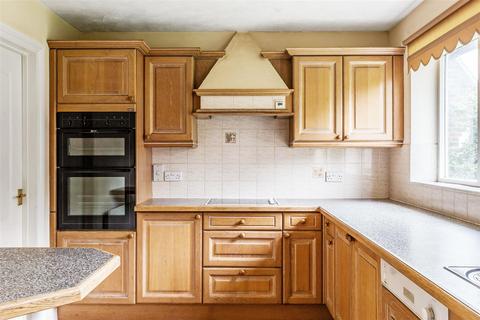 1 April Close, Ashtead, KT21 1RE