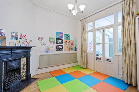 19 Waldemar Avenue, London, W13 9PZ