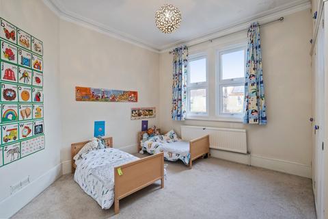 19 Waldemar Avenue, London, W13 9PZ