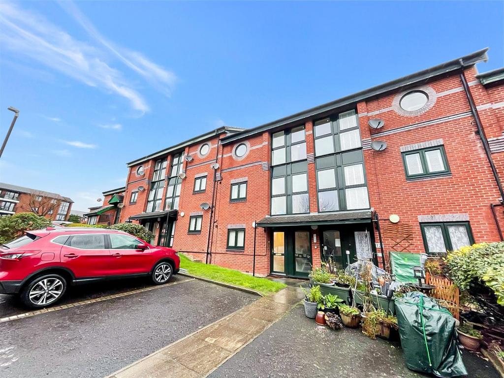 Priory Wharf, Birkenhead, Birkenhead 1 bed apartment £115,000