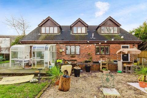 3 bedroom detached bungalow for sale, Chorley Road, Westhoughton, Bolton, BL5