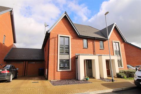 3 bedroom house for sale, Rievaulx Way, Daventry