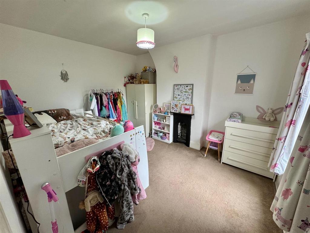 South Grove6 Bed2.jpg