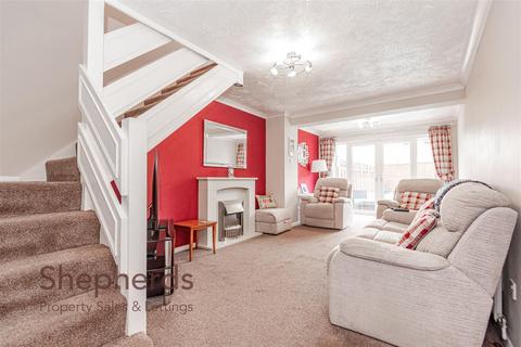 65 Hyde Mead, Nazeing, Waltham Abbey, EN9 2HS
