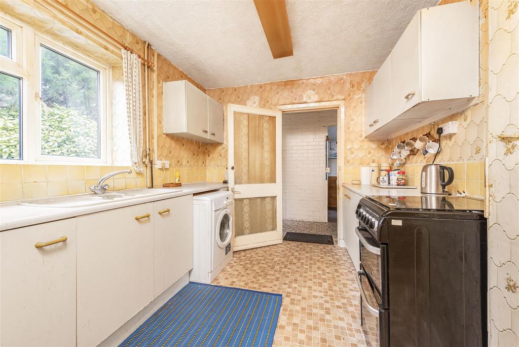 3 Dedworth Drive9.jpg