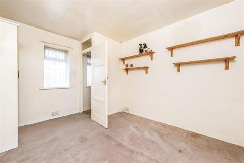 3 Dedworth Drive, Windsor, SL4 5NS