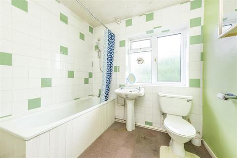 3 Dedworth Drive, Windsor, SL4 5NS