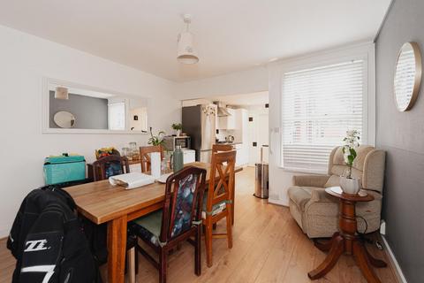 6 Miles Road, Epsom, KT19 9AD