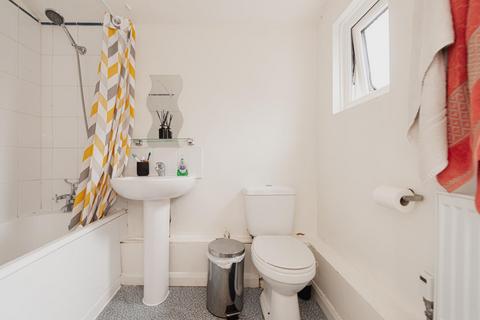 6 Miles Road, Epsom, KT19 9AD