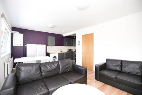 5 bedroom apartment to rent, New Mills, Newcastle Upon Tyne NE4