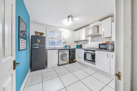 Flat 2, 18 Pattenden Road, Catford, London, SE6 4NQ