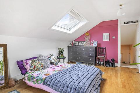 Flat 2, 18 Pattenden Road, Catford, London, SE6 4NQ