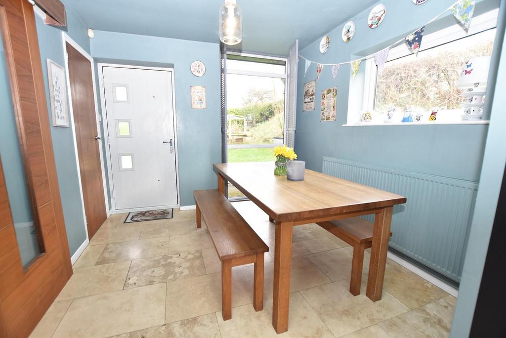 Dining area.jpg