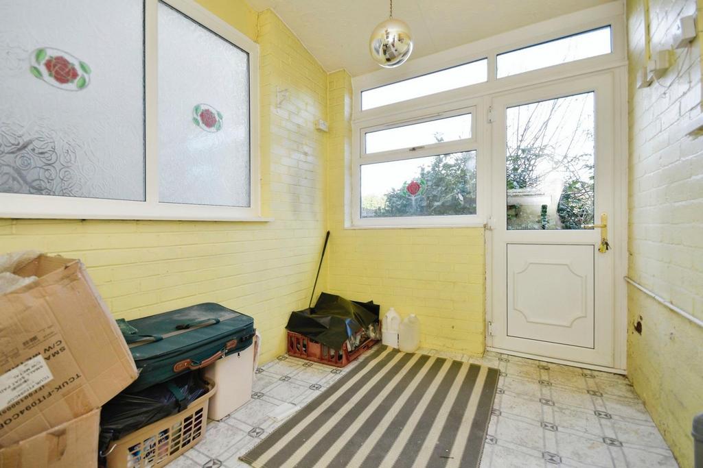 Utility porch