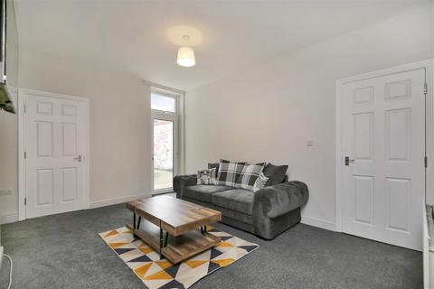 3 bedroom flat to rent, Hazelwood Avenue, Newcastle Upon Tyne NE2