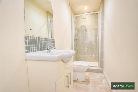 31 Baronsmere Road, London, N2 9QD