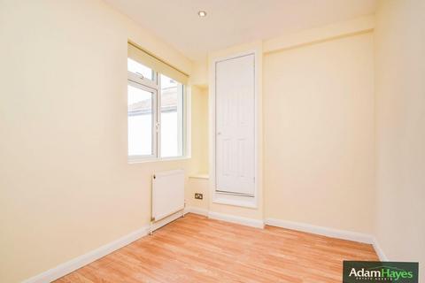 31 Baronsmere Road, London, N2 9QD