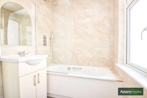 31 Baronsmere Road, London, N2 9QD
