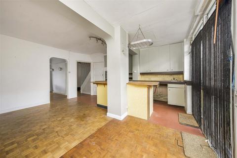 3 bedroom terraced house for sale, Lincoln Avenue, Twickenham