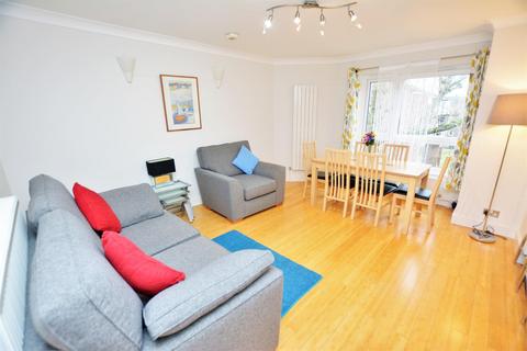 41 Sheldrick Close, London, SW19 2UG