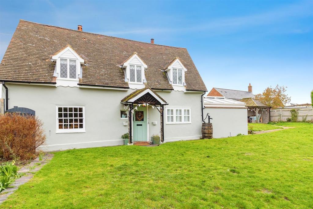 Buckingham Road, Bletchley, Milton Keynes 4 bed detached house for sale