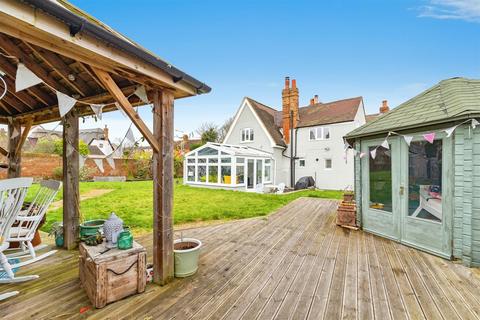 141 Buckingham Road, Bletchley, Milton Keynes, MK3 5JD