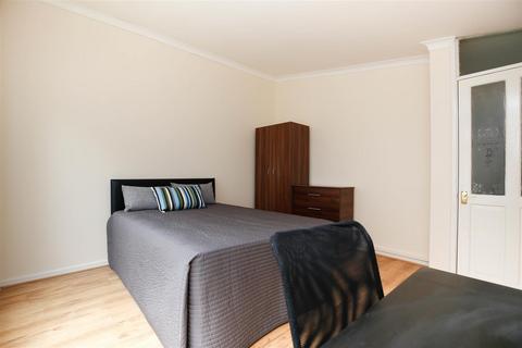 3 bedroom apartment to rent, Copland Terrace, Newcastle Upon Tyne NE2