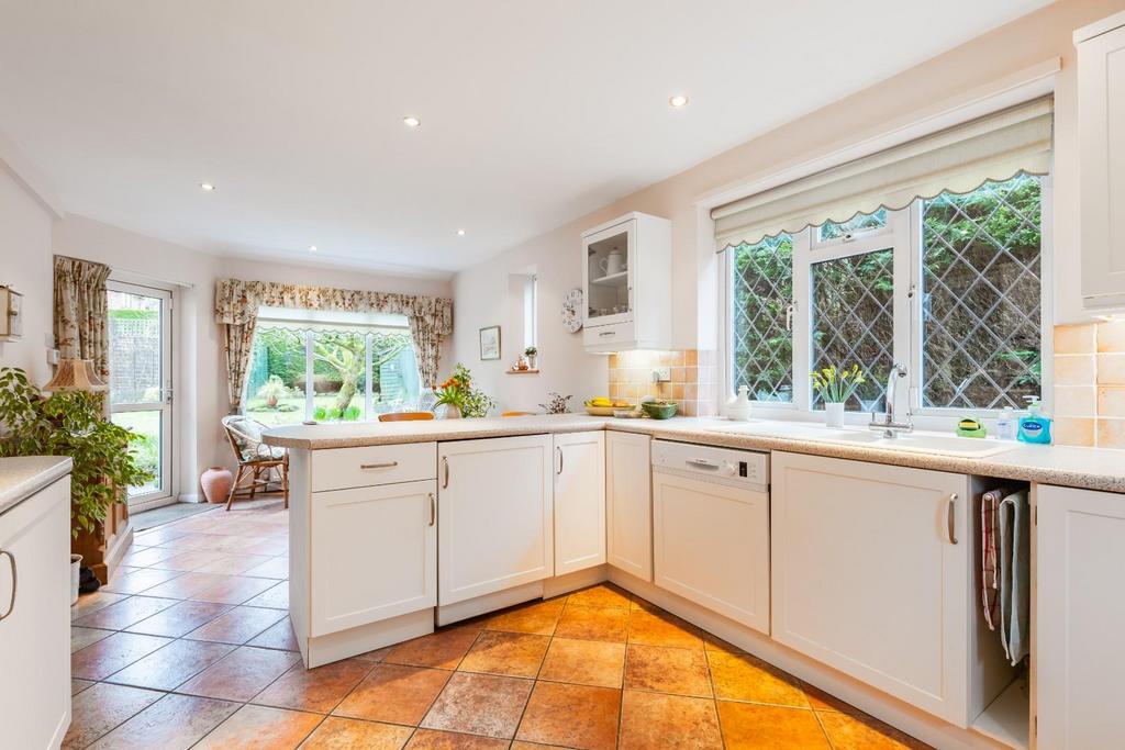 KITCHEN-6.jpg