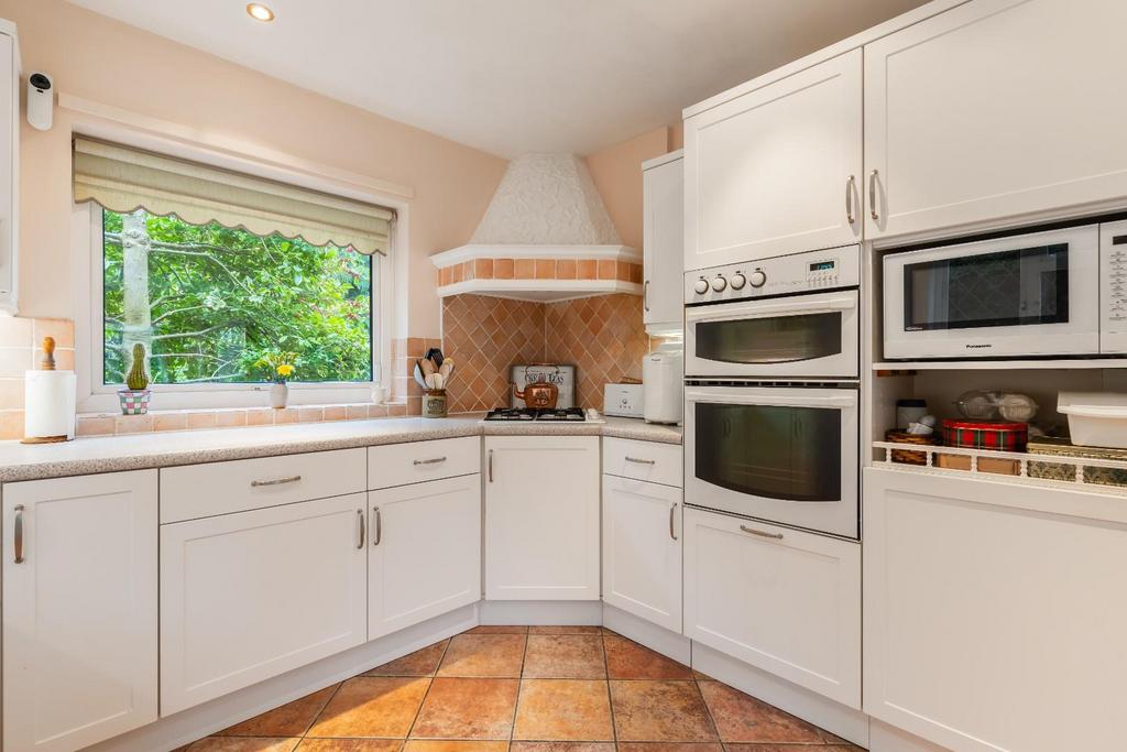 KITCHEN-4.jpg