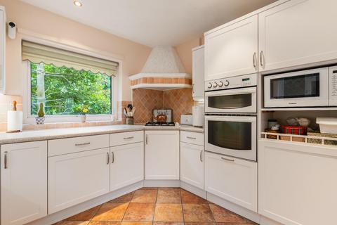 2 Savages Close, Bishops Tachbrook, Leamington Spa, CV33 9RL